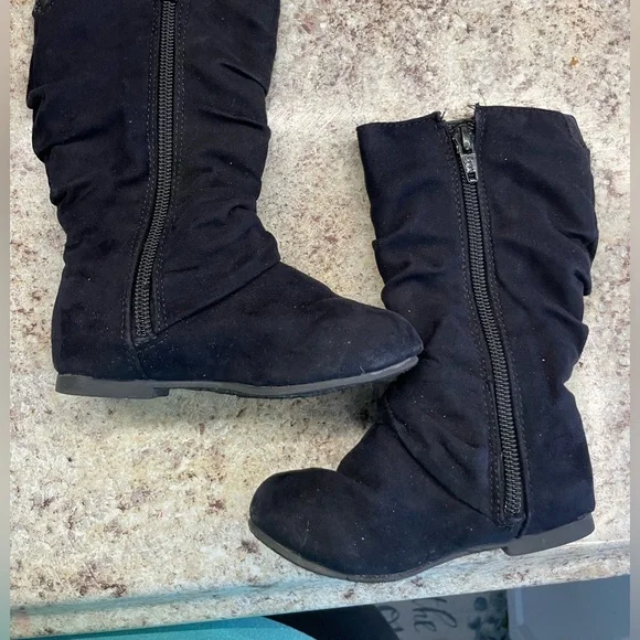 2/$12 Tall black toddler boots !! - Picture 2 of 6